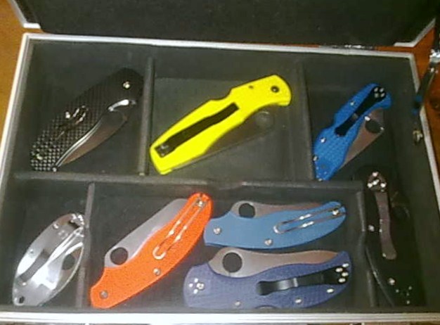 Spydie Case Open 2.jpg