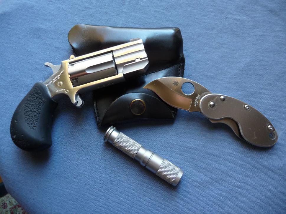 Guns and Blades 007.jpg