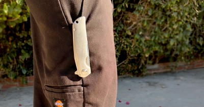 knife-outside-pocket.jpg